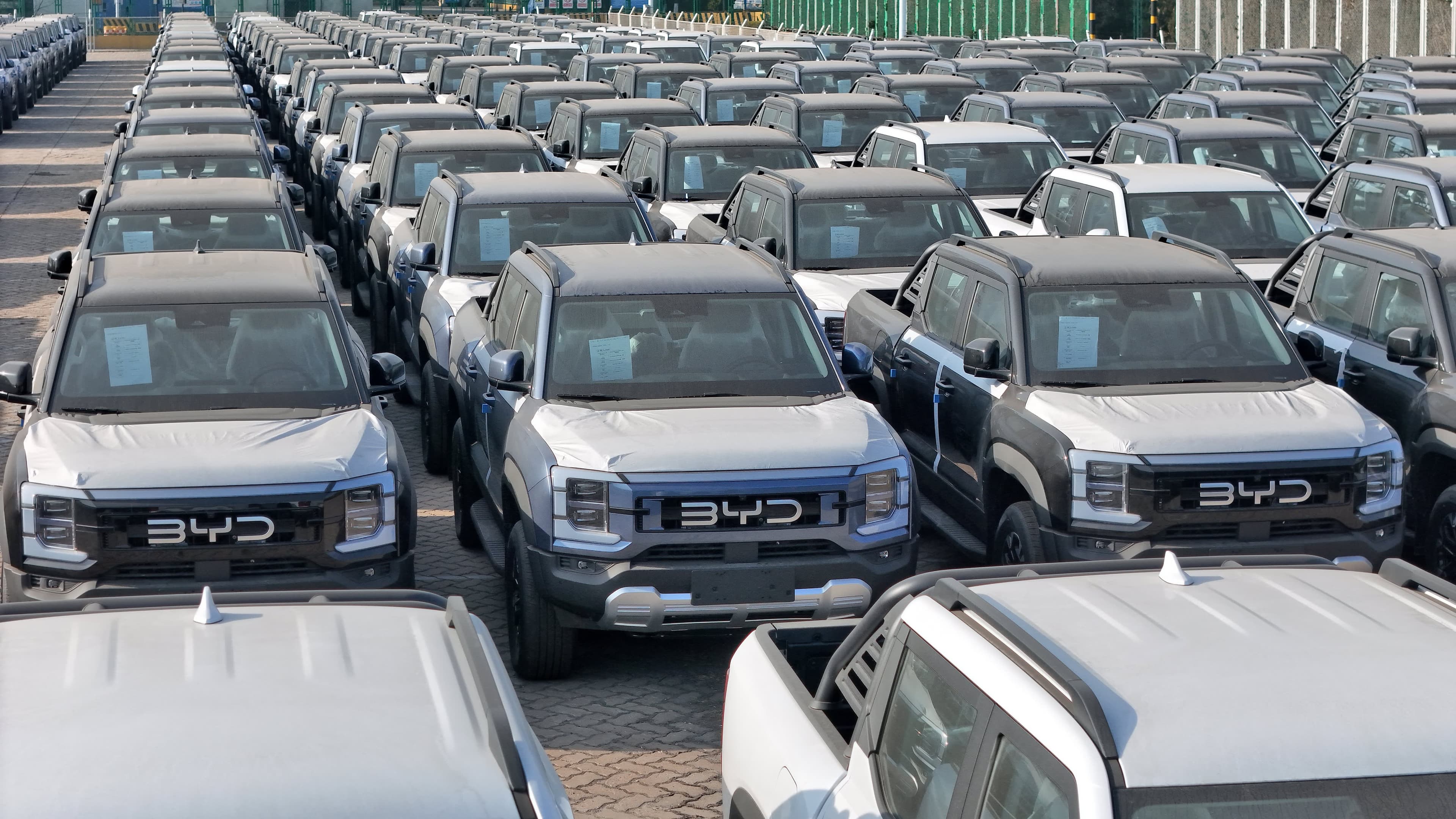 Chinese EV Imports to Canada Signal Shift in North American Auto Trade
