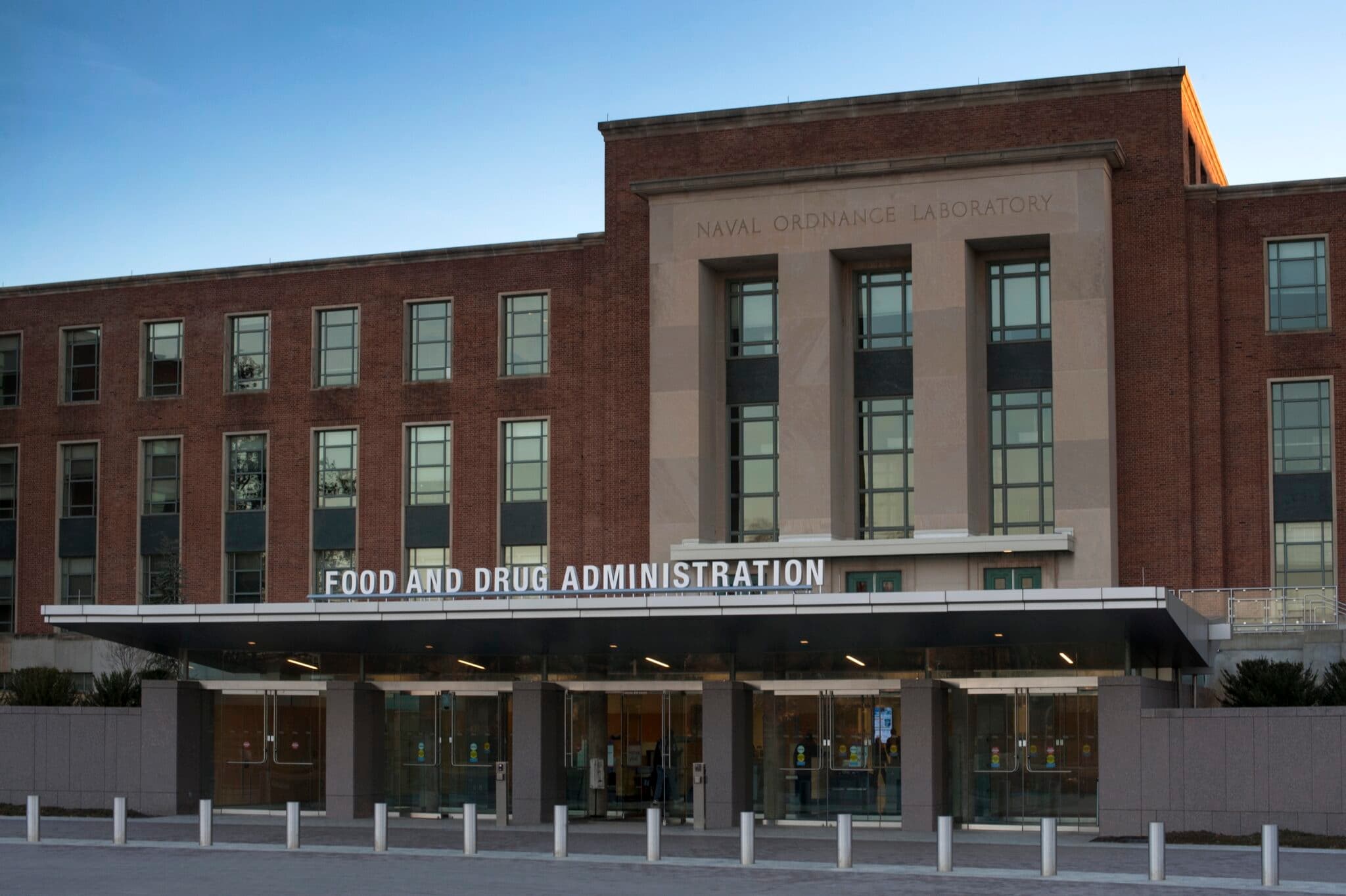 FDA Commissioner Makary Steps Down Amid Political Pressure