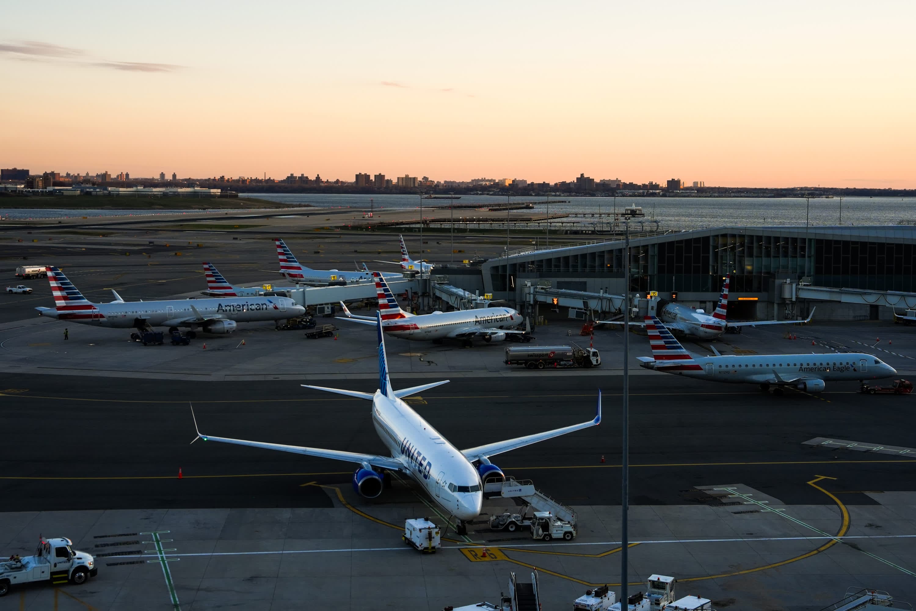 LaGuardia Runway Closure Signals Supply Chain Disruption Risks