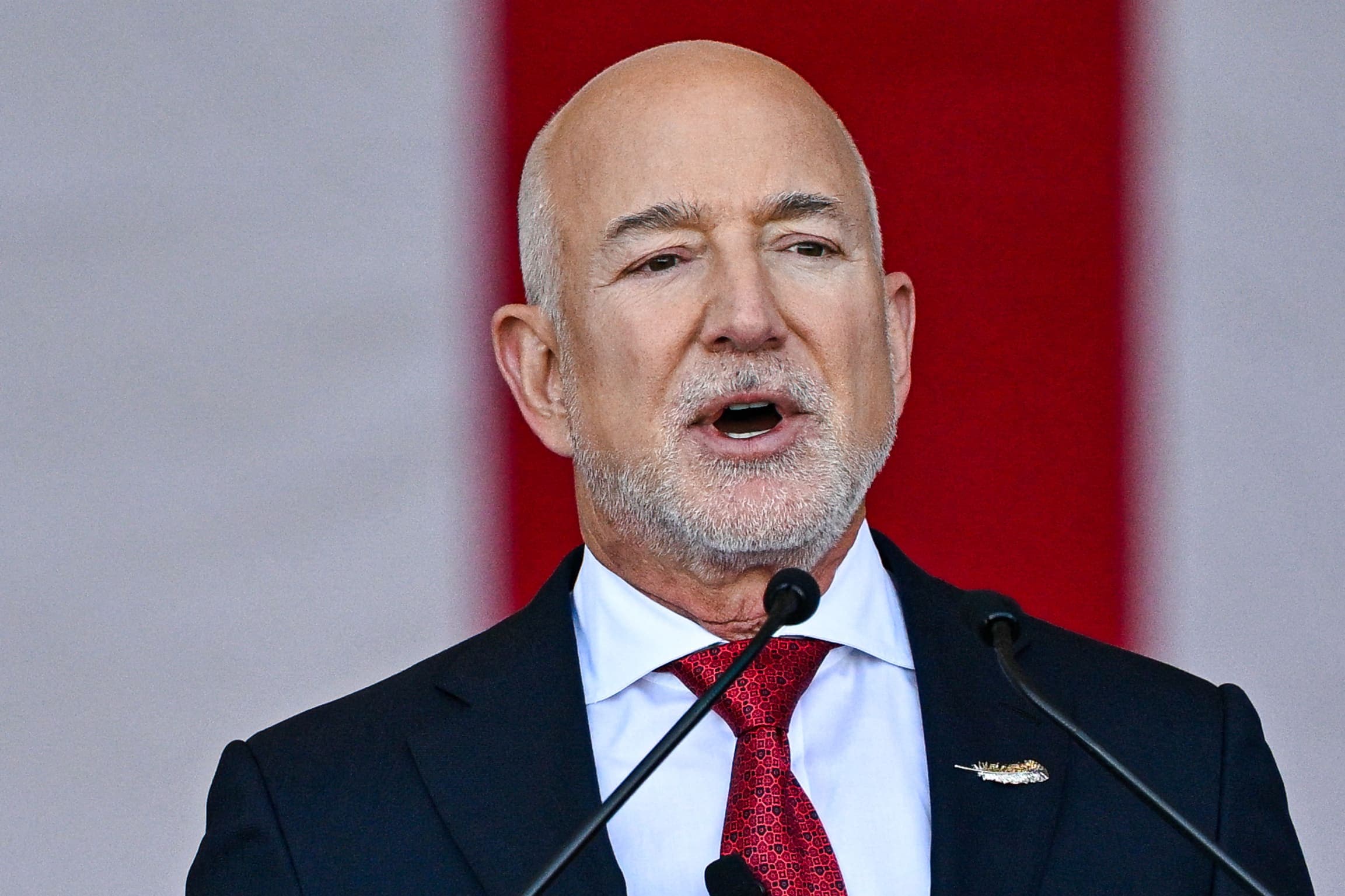 Bezos Disputes 'Buy Borrow Die' Tax Strategy
