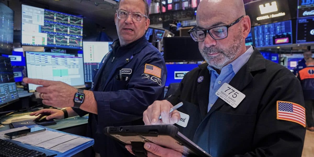 Stock Market Surge Masks Growing Consumer Doubt