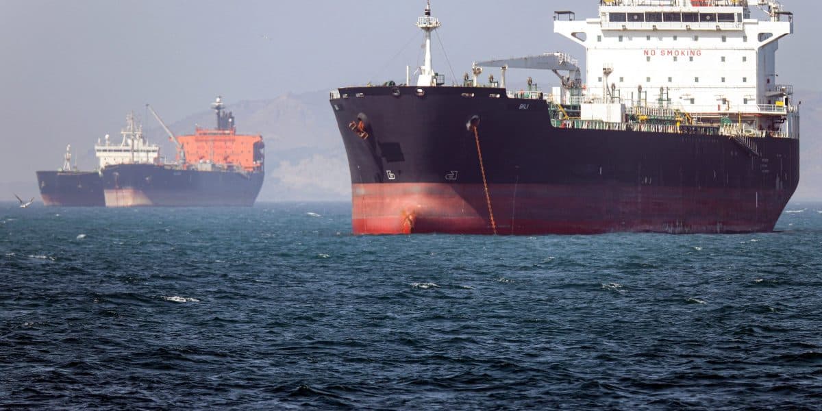 Oil Prices Fall on Iran Deal Prospects