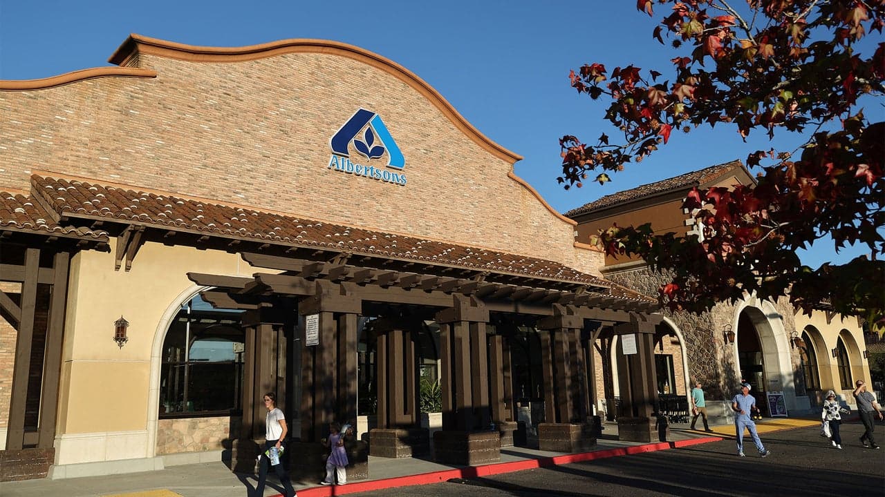 Albertsons Closes Dozen Stores as Merger Fallout Reshapes Grocery Landscape