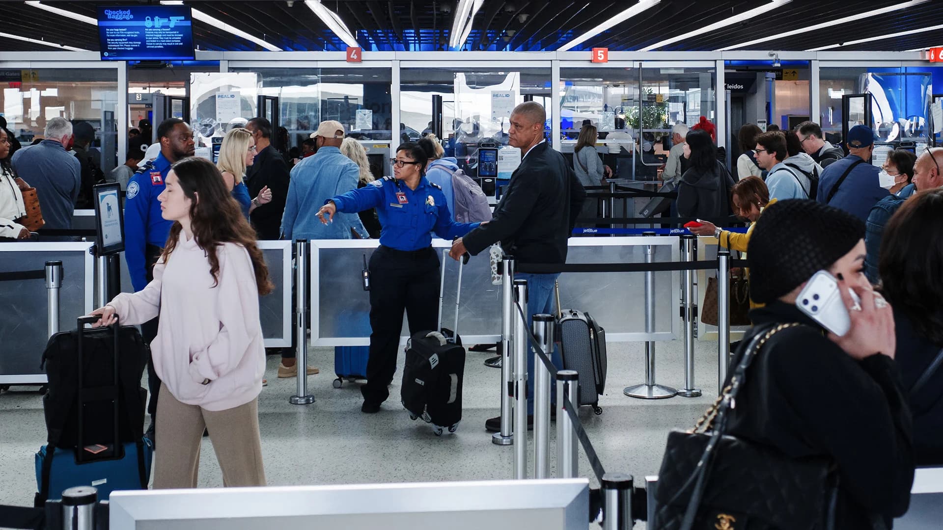 AI and Private Partners Set to Transform Airport Security Operations