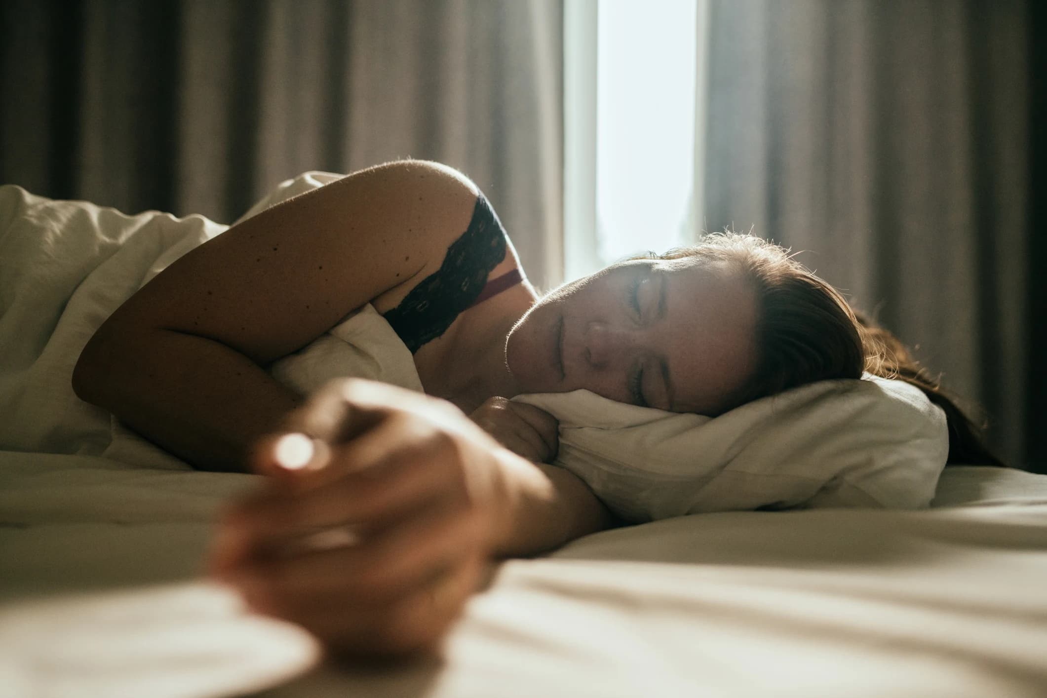 New Research Challenges the 8-Hour Sleep Rule for Workers
