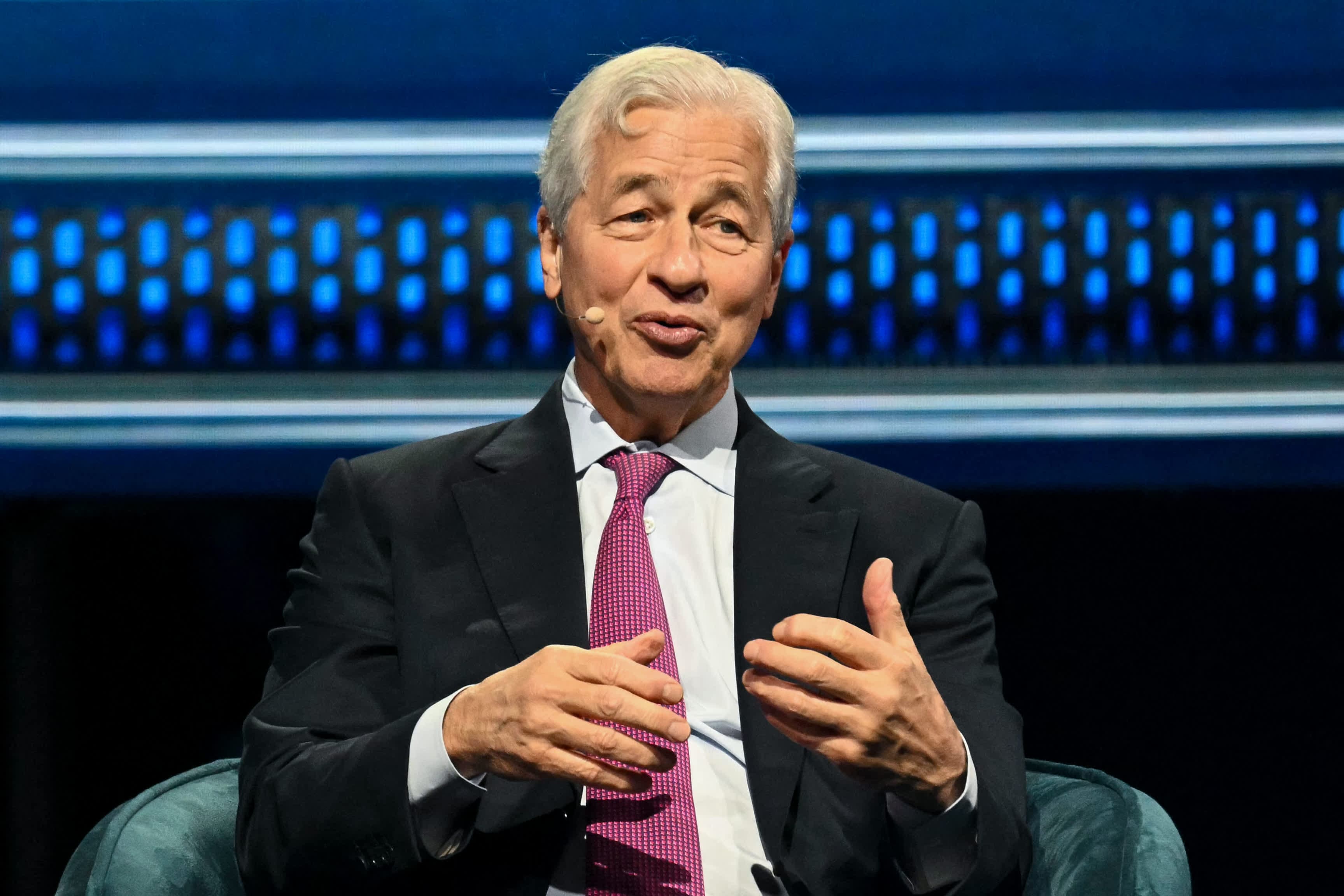 JPMorgan Chase Eyes $20B Acquisition as Banking Consolidation Accelerates
