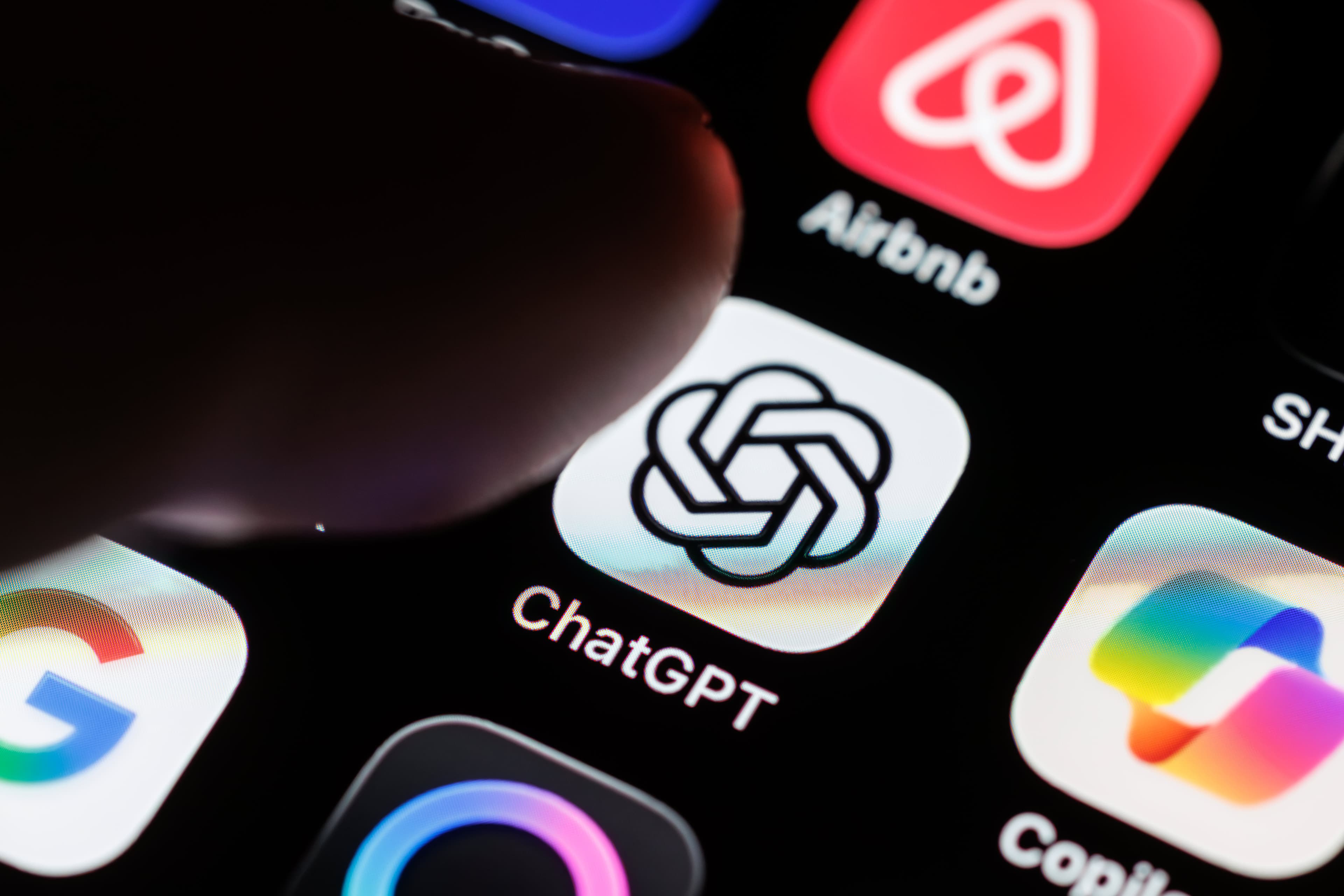 Pre-ChatGPT Startups Face Existential Challenge in AI Boom