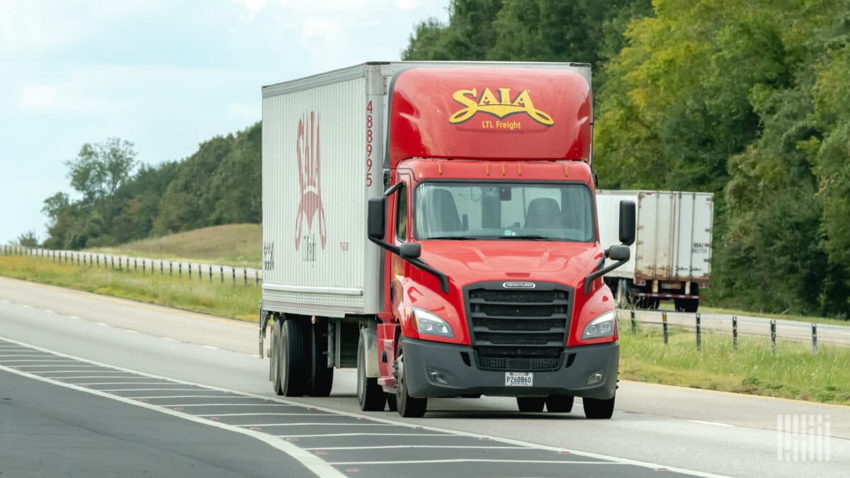 Saia Sees Tonnage Growth Momentum as Market Conditions Improve