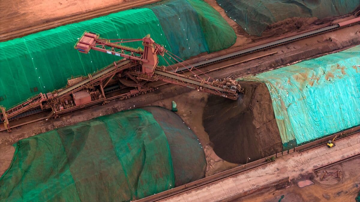 Iron Ore Futures Slide on Chinese Demand Weakness