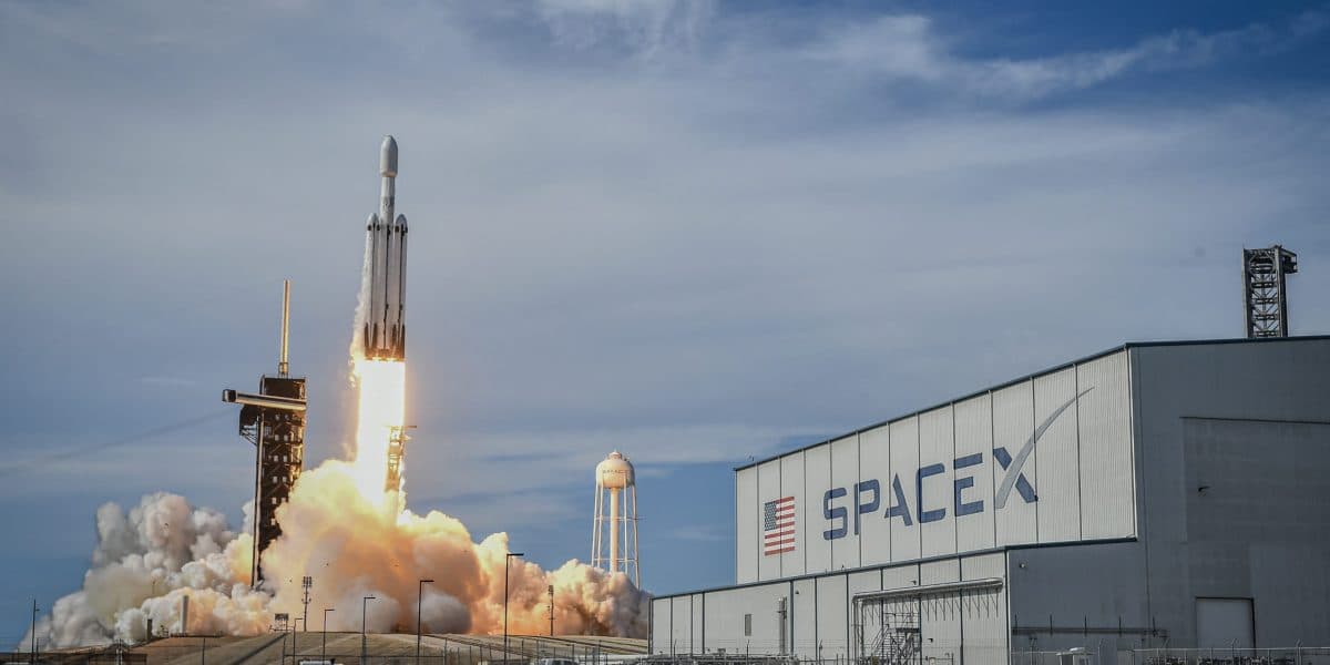 SpaceX Poised for Major IPO as Space Industry Eyes Growth