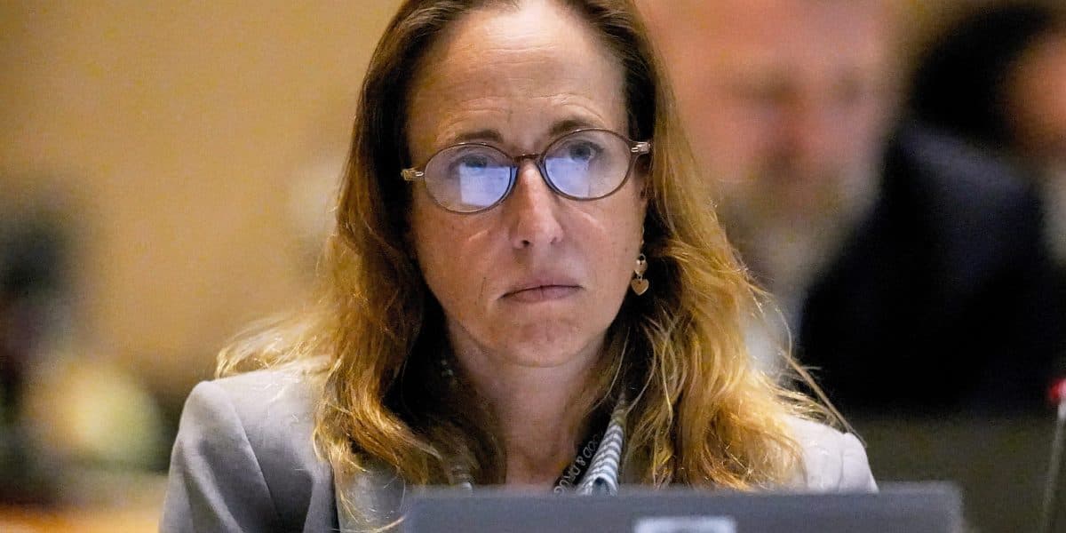 FDA Leadership Shift: What Drug Center Change Means for Regulations