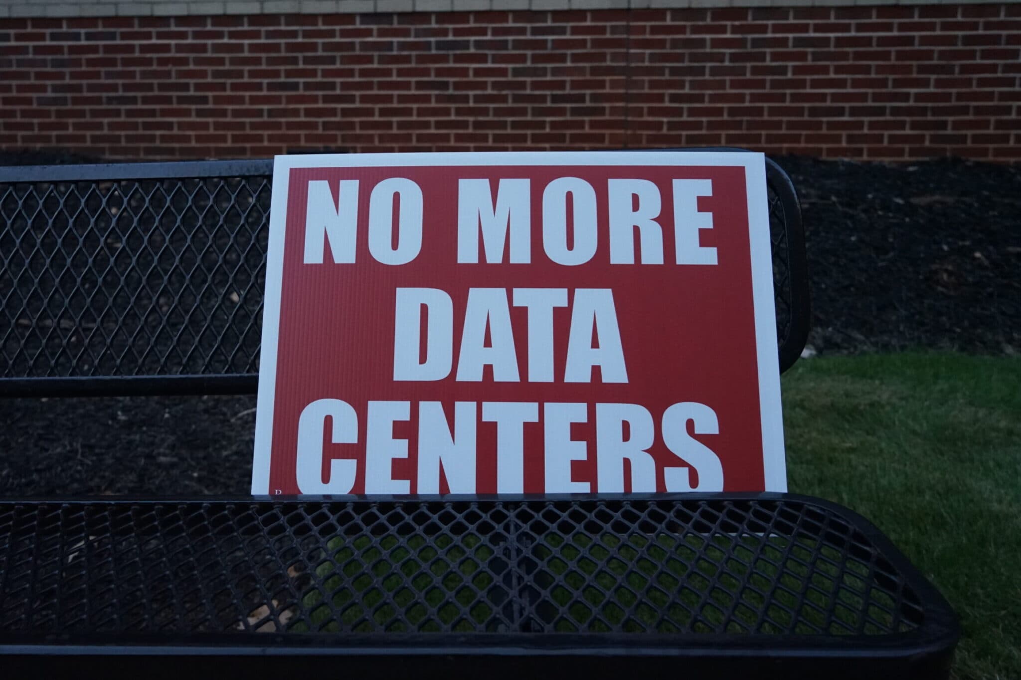 Data Center Power Demands Escalate Into Federal Policy Battle