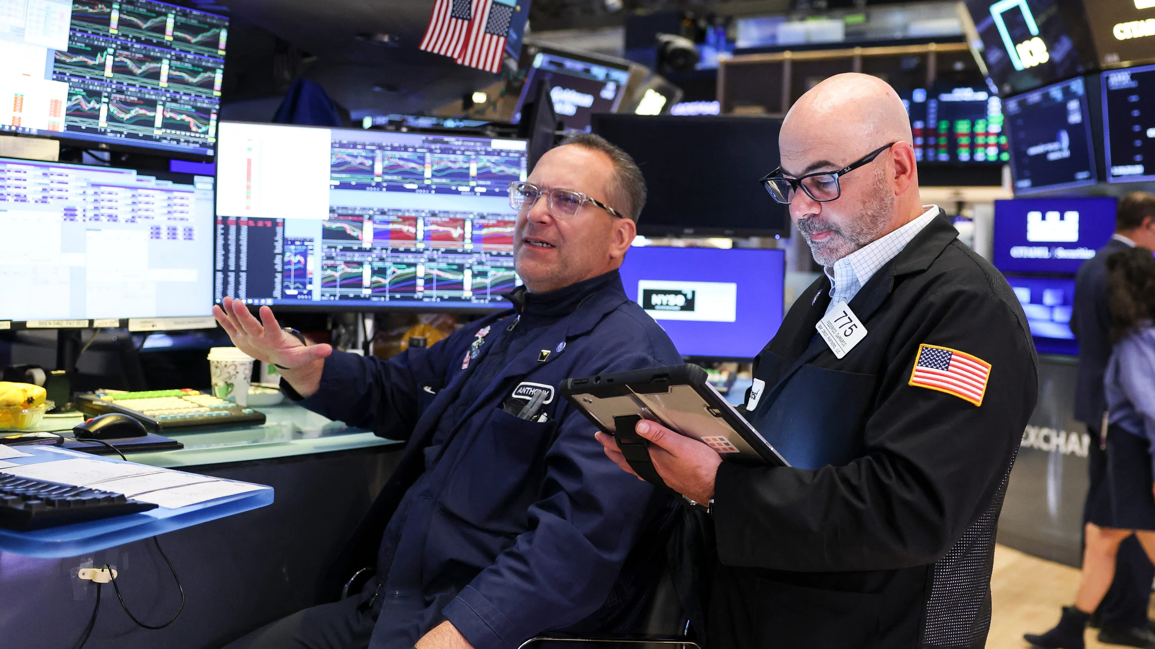 Stagflation Signals Emerge as Fed Inflation Gauge Hits 3-Year High