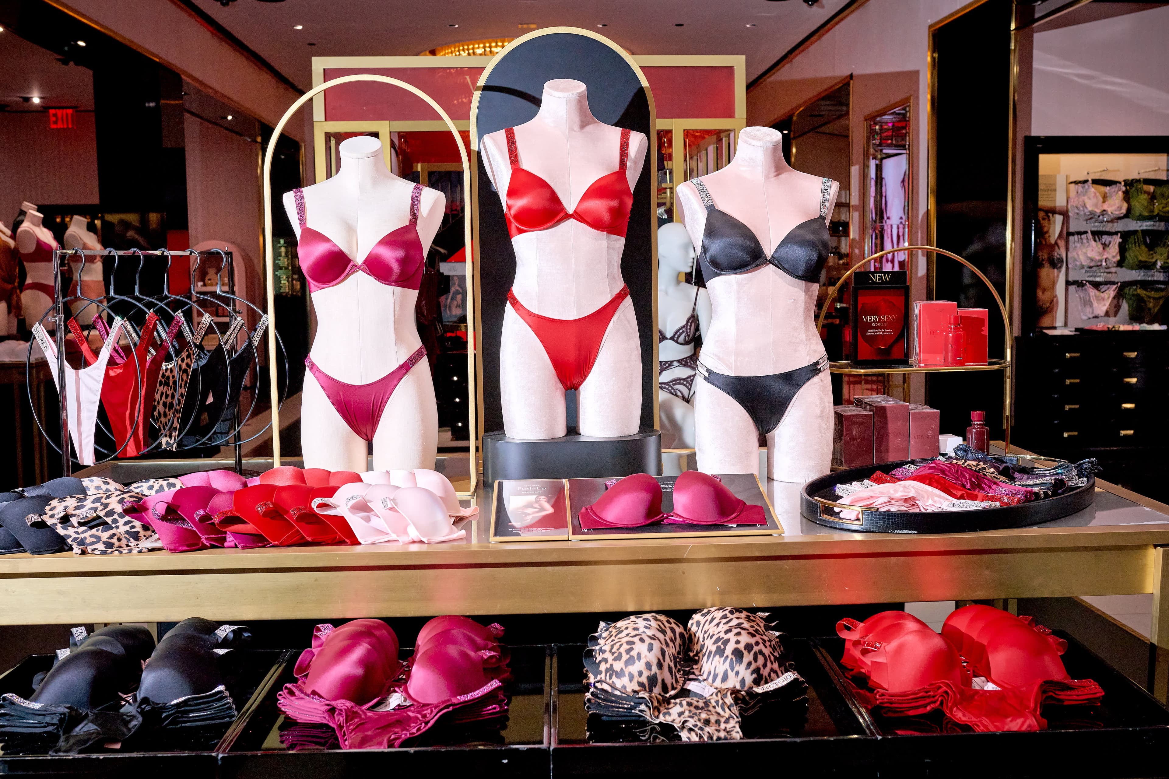 Victoria's Secret Posts Strong Earnings, Signals Retail Recovery Trend